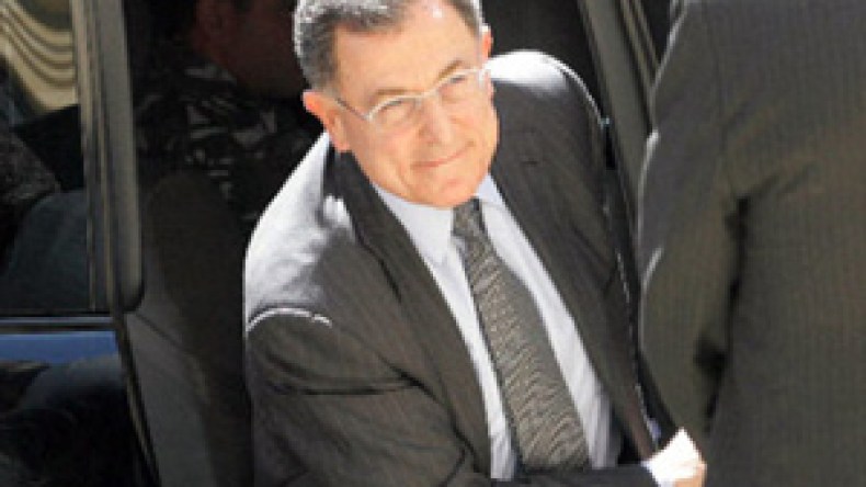 دعما للسنيورة: إسرائيل تخطط للانسحاب من قرية الغجر