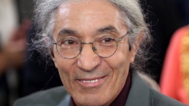 L'écrivain algérien Sansal obtient un prix à la foire du livre de Francfort