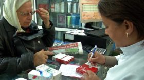 صيادلة وأطباء متورطون في نهب الأدوية ببطاقة الشفاء