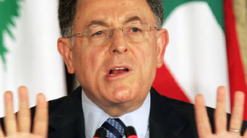 فؤاد السنيورة يترشح للانتخابات النيابية