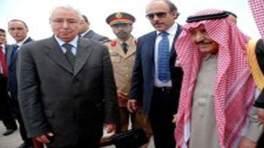 Le Président Bouteflika reçoit le ministre saoudien de l’Intérieur