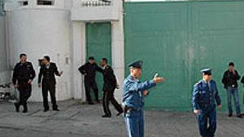 فرنسي يدخل في إضراب عن الطعام بسجن سركاجي