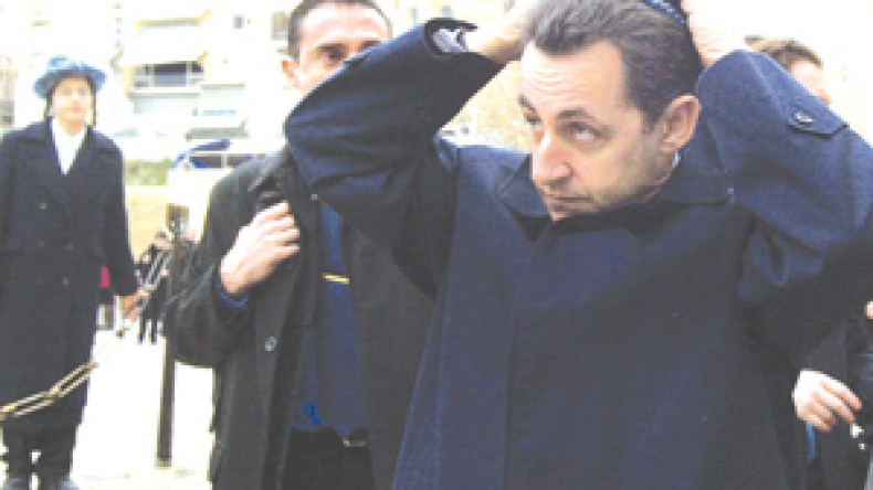 كتاب فرنسي يفضح تحالف ساركوزي مع إسرائيل