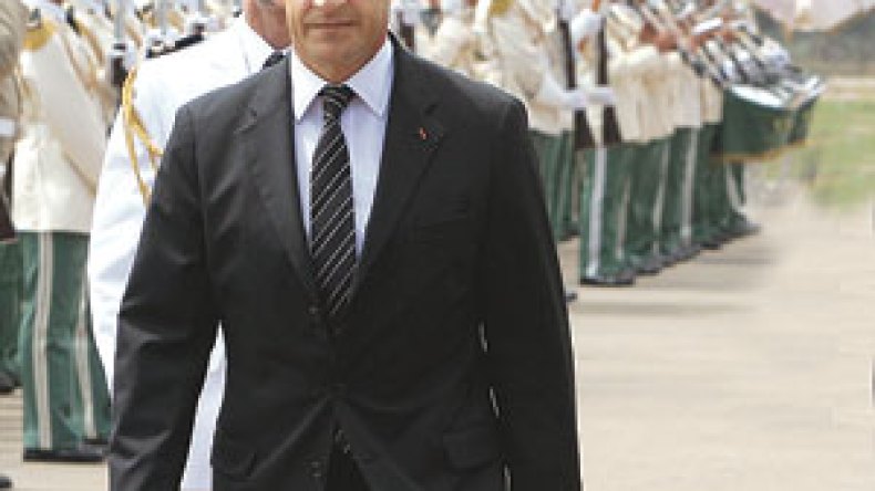 ساركوزي يحصل على حصان من تيارت بـ “الكريدي”؟!