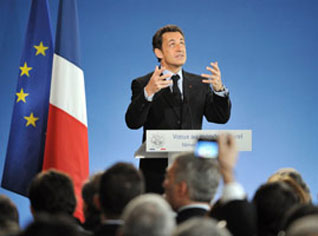 Sarkozy s’émeut pour neuf homosexuels sénégalais et non pour mille victimes palestiniennes !