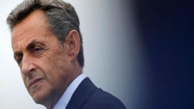 قضايا الفساد تلاحق ساركوزي والادعاء الفرنسي يطالب بمحاكمته