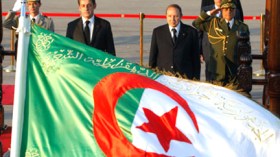 فريق خبراء فرنسي يعكف على تحضير زيارة بوتفليقة إلى فرنسا
