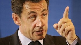 صحيفة  إيرانية  تشتم  كارلا  بروني  .. وساركوزي  يحتج