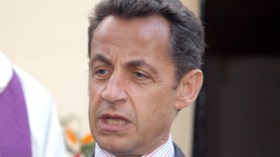 ساركوزي أثار قضية الرهبان لتغطية فضيحة صفقة أسلحة لباكستان