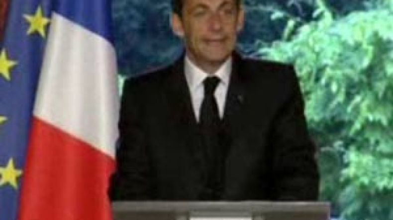 ساركوزي متهم بالسخرية من الفرنسيين بسبب “خطابات مكررة”!