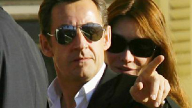 ساركوزي لا يعفو عن سجنائه