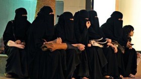 سعوديات يطالبن بتقييد الولاية المطلقة للرجل