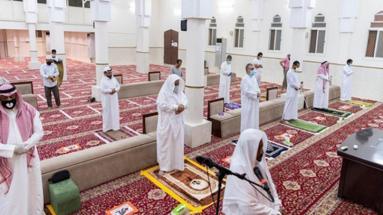 مساجد مكة تفتح أبوابها للمصلين الأحد المقبل