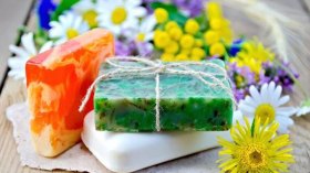 اصنعي بنفسك صابونتك الطبيعية