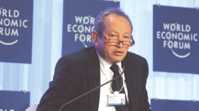 مصريون  يقاضون  ساويرس  لفتحه  شاطئا  للعراة  بسيناء