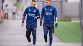 النقابة تتضامن مع “الخضر” والأفارقة وتتّهم فرنسا بِالعنصرية