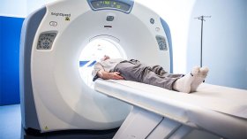 عيادات خاصة تجري فحص سكانير بـ8 آلاف دينار للمريض..