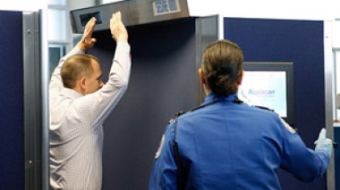 L’ONU reconnait que « l’utilisation des scanners corporels est une atteinte aux droits de l’homme »