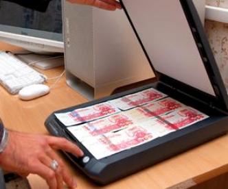 Detectives Discover a Fake Banknotes Workshop in Algiers, Ain Temouchent
