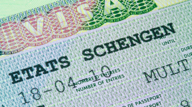 500,000 Algerians apply for Shengen visa annually, says French consul