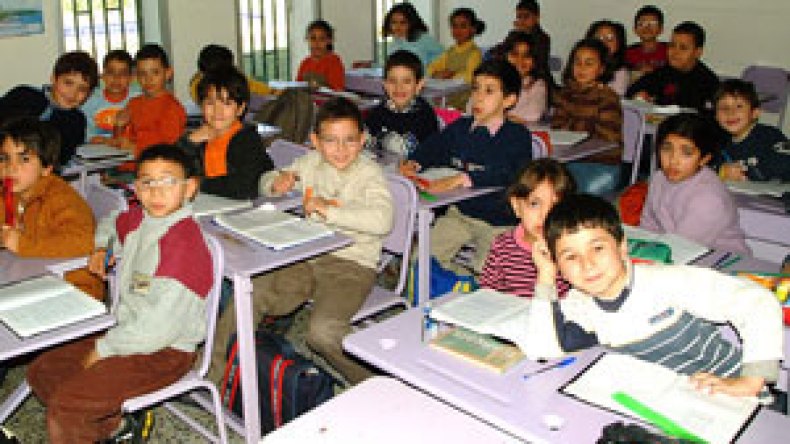 بلدية حسين داي تكرم المتفوقين في شهادة التعليم الأساسي