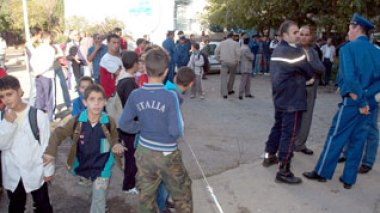 Algeria tightens up security at schools neighbourhood
