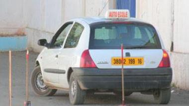 Driving schools to go on strike