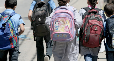 Education:schools open during spring holidays for reviewing lessons