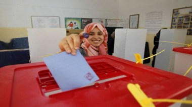 Le premier scrutin en Libye, contesté à Benghazi berceau de la révolution