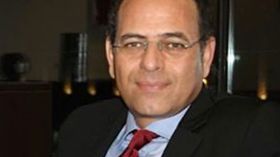 وفاة النجم المصري الكبير ممدوح عبد العليم