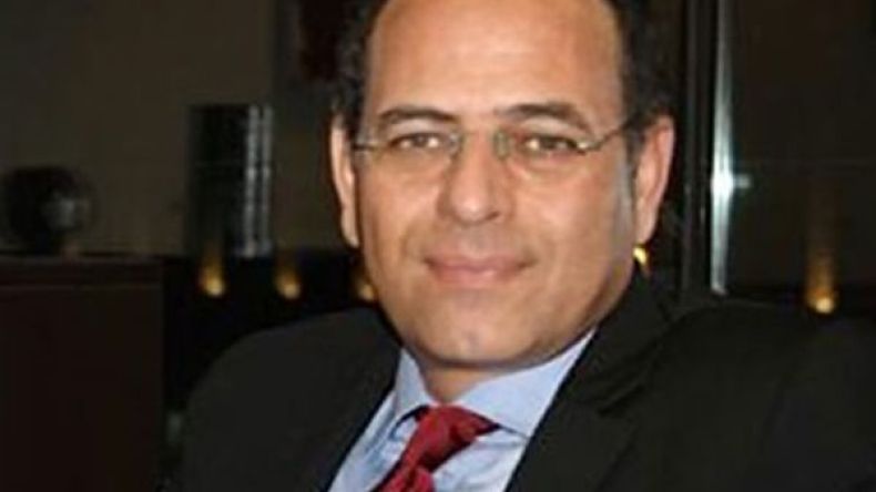 وفاة النجم المصري الكبير ممدوح عبد العليم