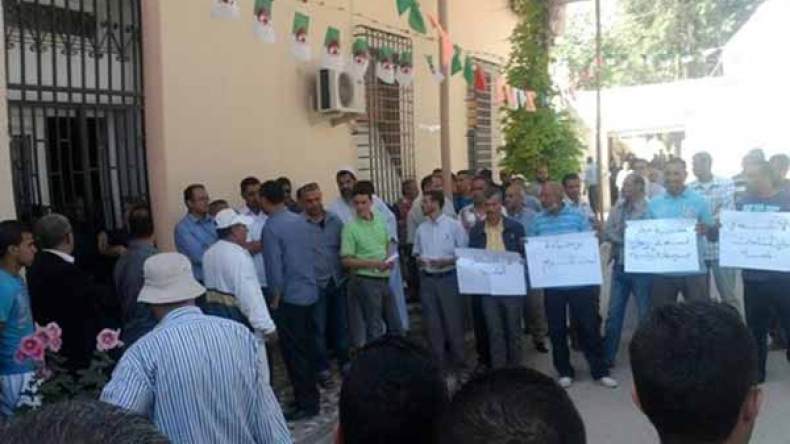 مسيرة لأولياء تلاميذ بالمسيلة