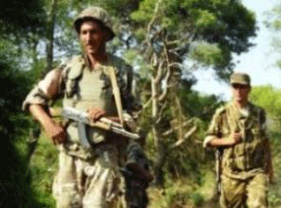 Une réunion de hauts responsables de la sécurité pour définir un plan d’attaque contre les camps de retranchement des terroristes