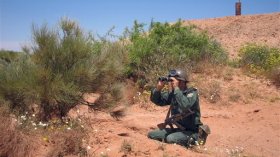 Algerian armed troops launch a combing operation in the desert