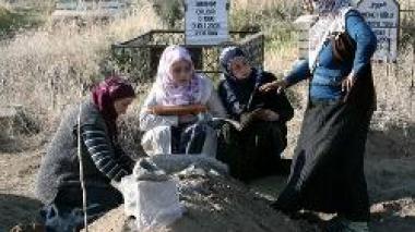 Turquie: 596 morts, selon un nouveau bilan du séisme