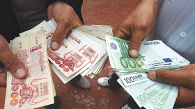 الأورو يقترب من 140 دينار ببنك الجزائر و205 بالسكوار!