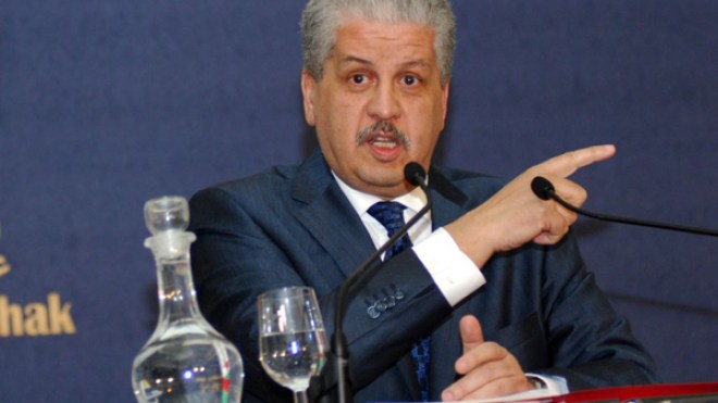 عبد المالك سلال: “لعبوهالنا”