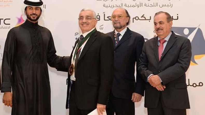 تكريم الصحفي الجزائري علي سلحاني بـ”الوسام الذهبي”