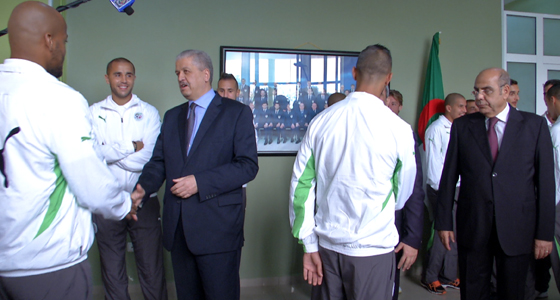 PM Sellal pays visit to Greens of Algeria ahead of crucial play-off qualifier vs Burkina Fasso