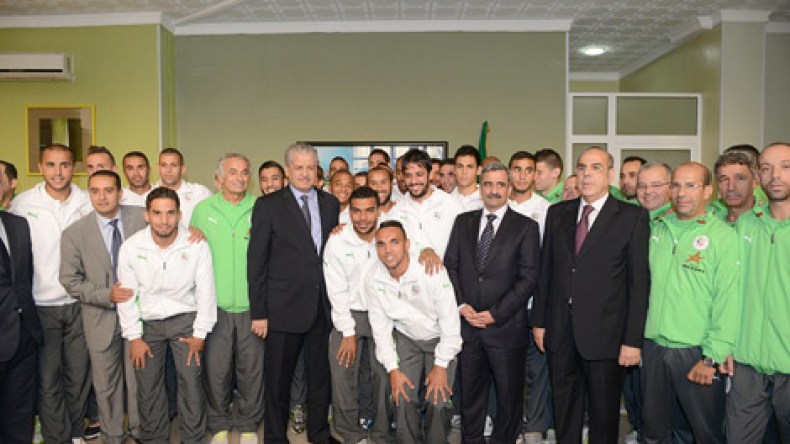 سلال: تلقينا ضمانات من حياتو بنزاهة حكم مباراة الجزائر بوركينافاسو