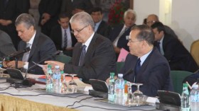 سلال يتعهد بمنح تسهيلات جديدة للاستثمار