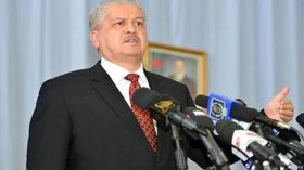 سلال: القرض الاستهلاكي سيعود وسنحارب الغش في التجارة الخارجية