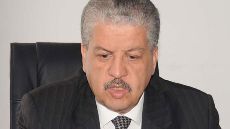سلال: 3 فرضيات أمام الحكومة.. والرئيس غير ملزم بالتعديل