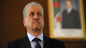سلال يمثل رئيس الجمهورية في الندوة الدولية للإستثمار في تونس