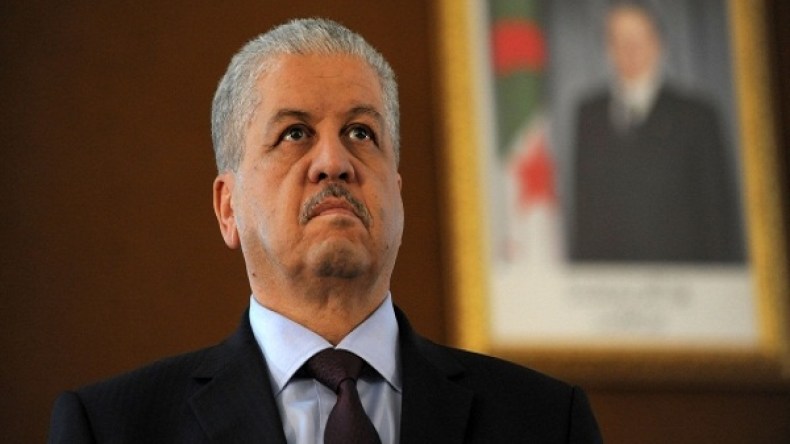 سلال يمثل رئيس الجمهورية في الندوة الدولية للإستثمار في تونس