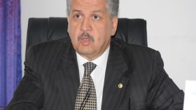 سلال: الجزائر ستؤمِّن حدودها البرية للتصدّي للمجرمين