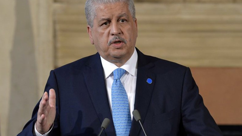 سلال: على الأساتذة المتعاقدين التعقّل واحترام القانون