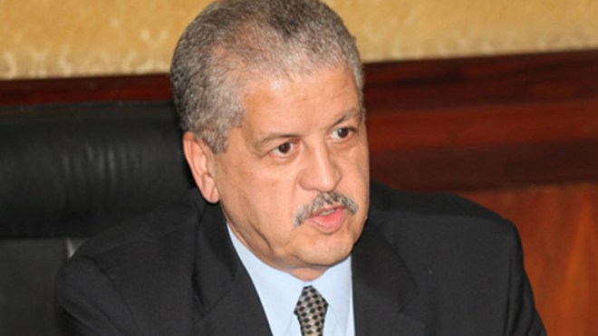 سلال سيسلم الكأس الممتازة في ملعب مصطفى تشاكر