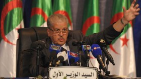 على الجزائريين التجند لوضع حد للتبذير!