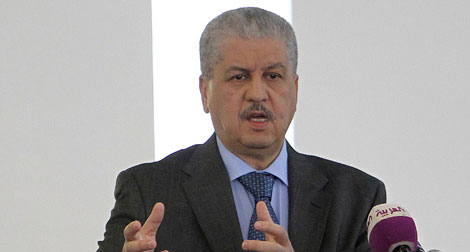 Sellal annonce la tenue de la tripartite en septembre
